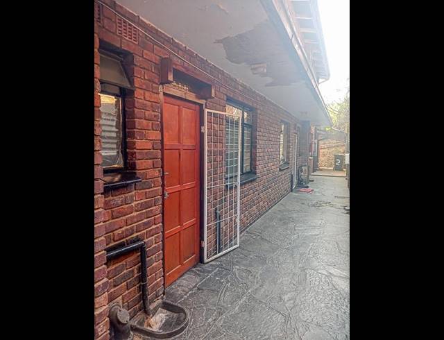 2 BEDROOM PROPERTY TO RENT IN ROSETTENVILLE